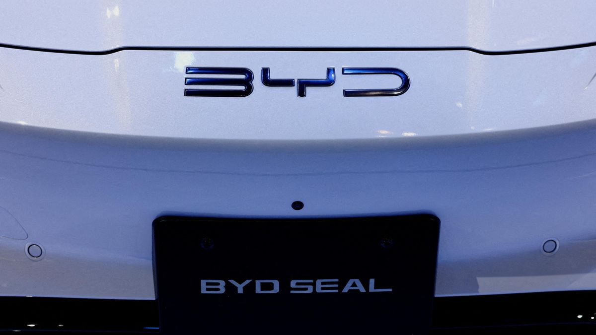 Čínská automobilka BYD loni zvýšila zisk o 87 procent